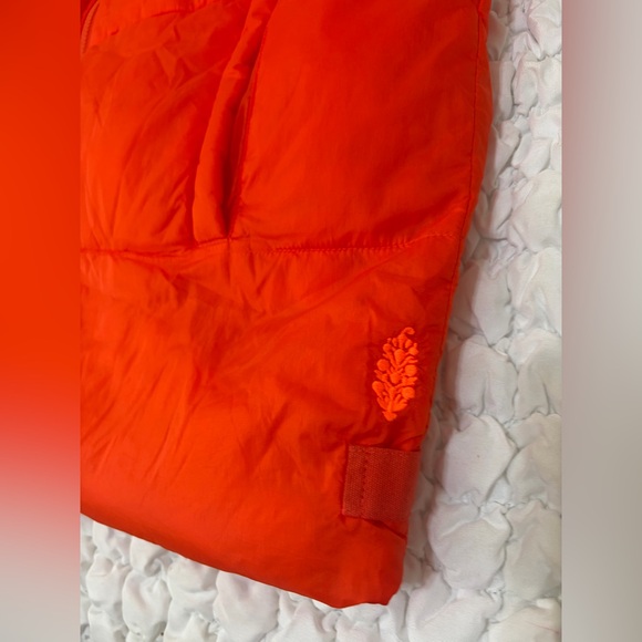 Nwot Free People In A Bubble Puffer Vest - Picture 4 of 6